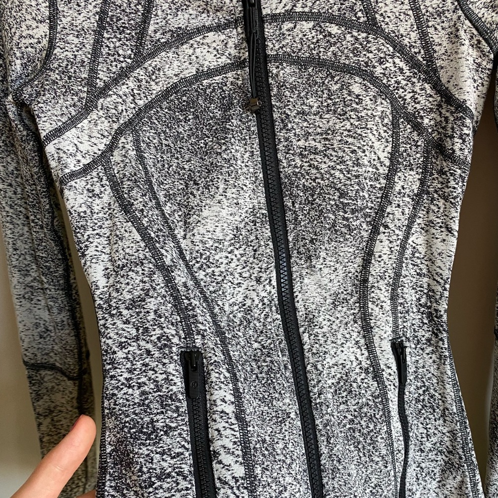Rare Lululemon define Luon Jacket Twill Black White zip up - Picture 9 of 9